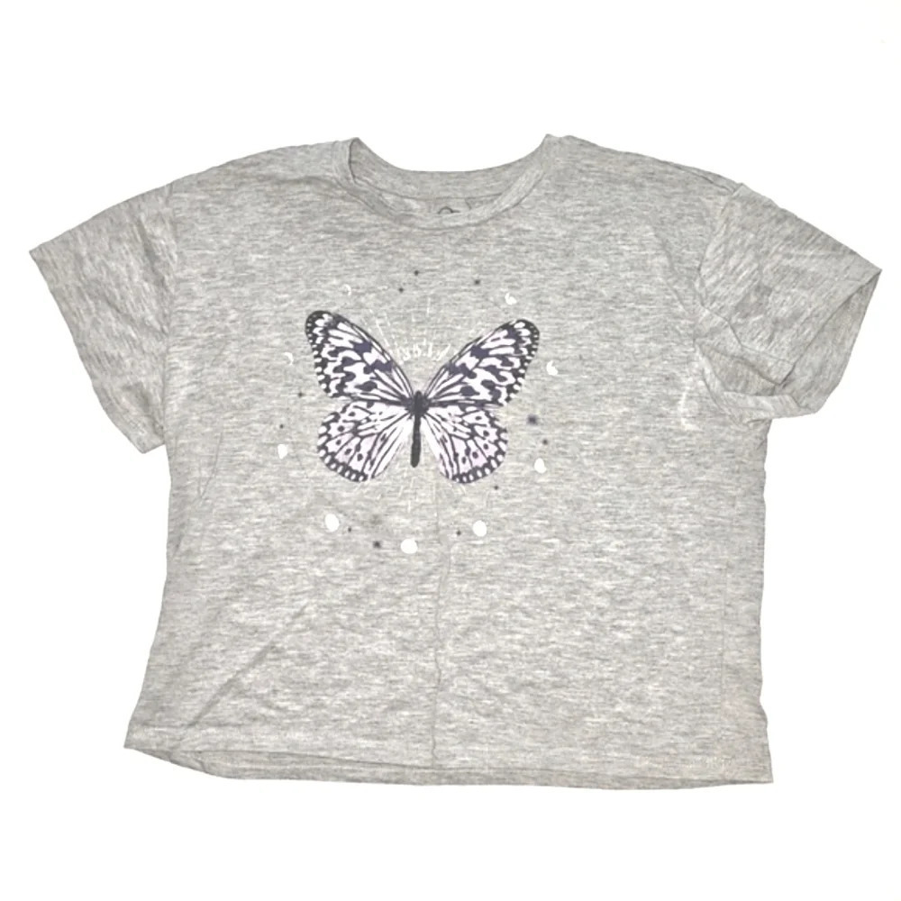 Butterfly 🦋 graphic cropped short sleeve Tshirt